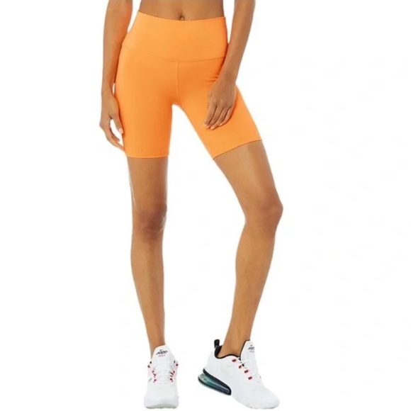 alo yoga shorts NWOT never worn - Picture 7 of 8
